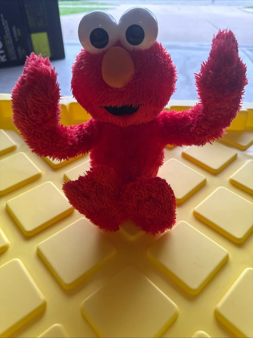 Elmo Peek O Boo 2018 It’s Tested